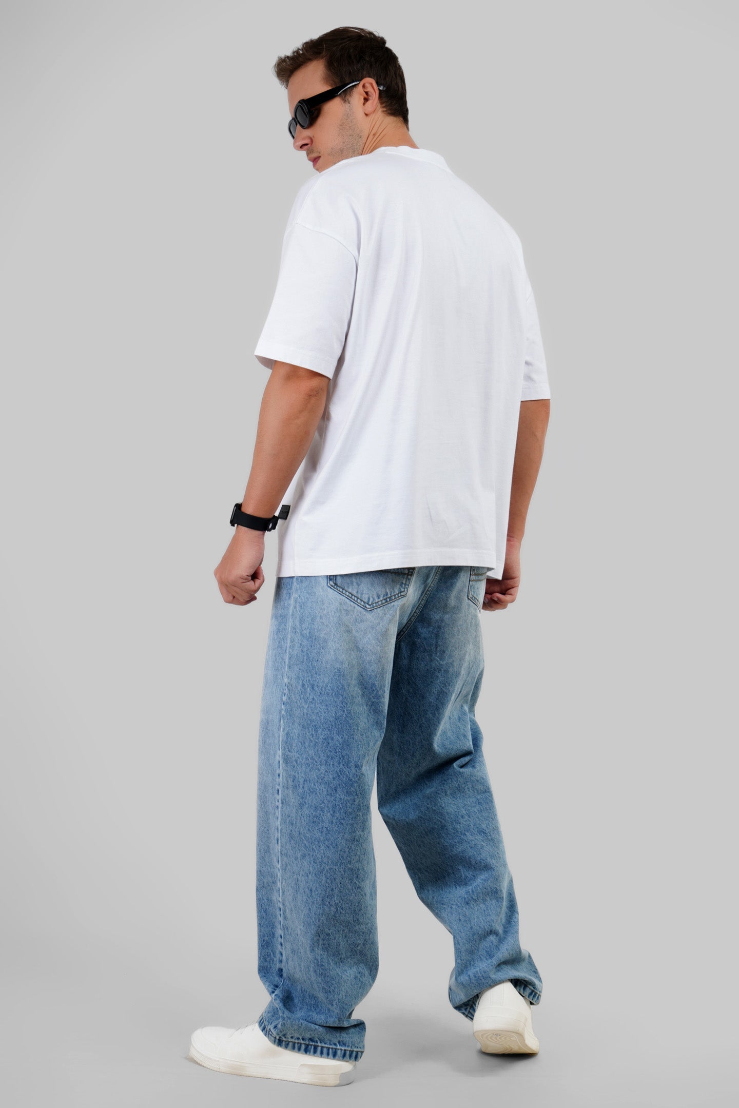 Invisible Gecko White Baggy Fit T-Shirt Men